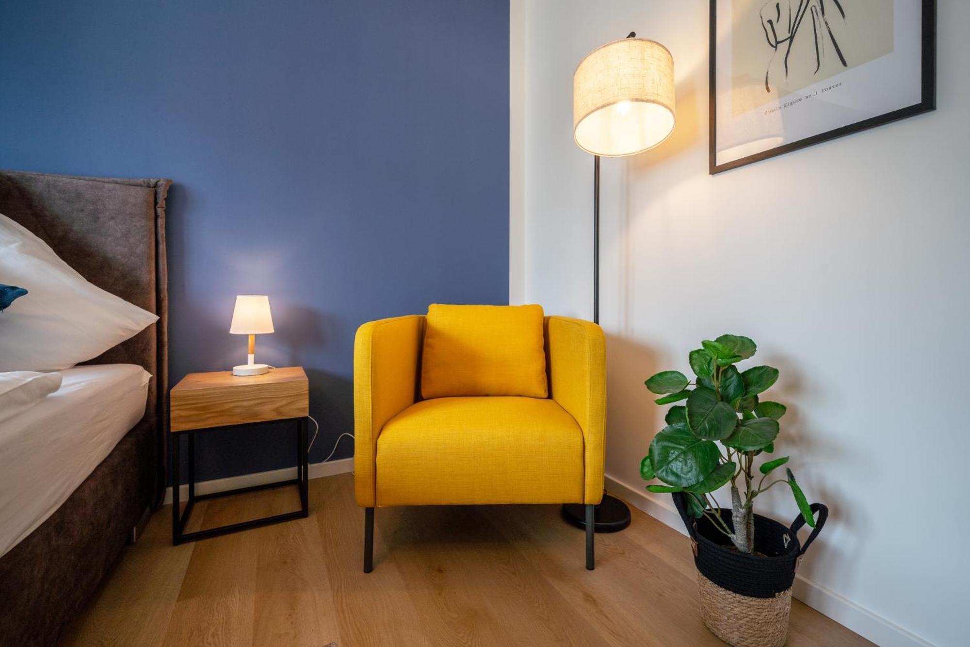 Raw-Flat Meier - Modern - Stylisch - Balkon - Netflix Bielefeld Kültér fotó
