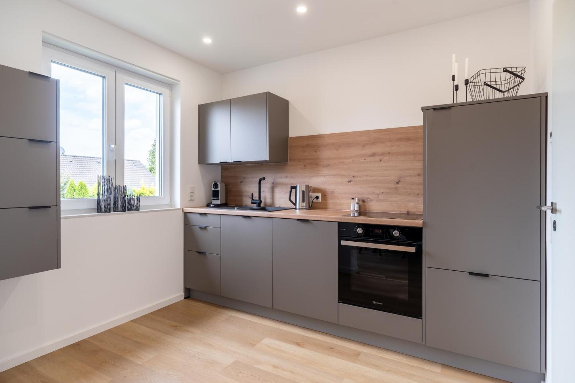 Raw-Flat Meier - Modern - Stylisch - Balkon - Netflix Bielefeld Kültér fotó